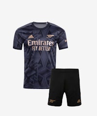 the arsenal away kit and shorts are shown